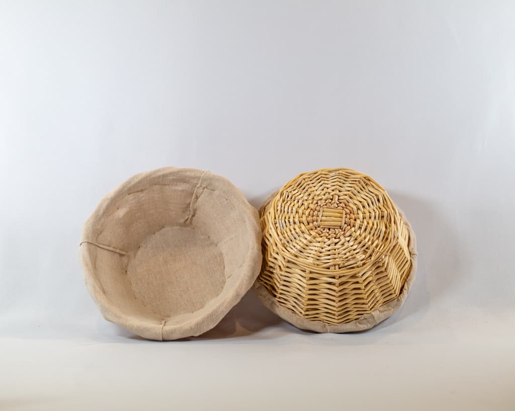 Round Proofing Basket, Rattan with Linen Liner TMB Baking
