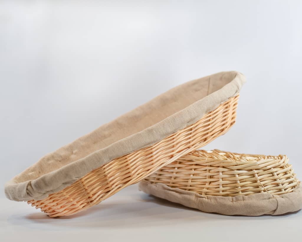 Oval 17'' Linen Lined Wicker Basket TMB Baking